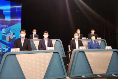 九洲電氣亮相“春風(fēng)行動(dòng)云聘會(huì)” 趙曉紅總裁應(yīng)邀接受現(xiàn)場采訪并回答求職者提問 